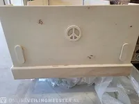 Kinderbed vw t1 hout peacesleepers met wandplankje - afbeelding 8 van  11
