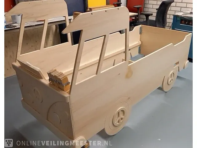 Kinderbed vw t1 hout peacesleepers met wandplankje - afbeelding 11 van  11