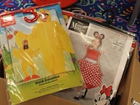 Kindercarnavalskleding en -accessoires w.o. circa 50 kostuums (w.o. mini mouse, cowgirl, eend, dalmatier, g... - afbeelding 3 van  4
