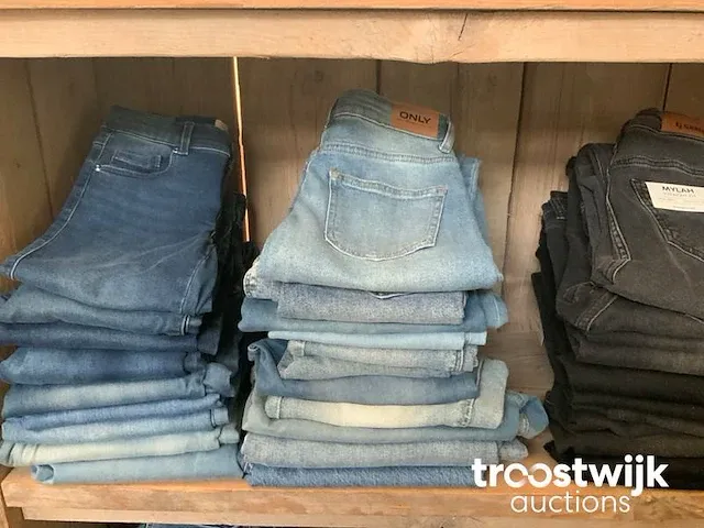 Kinderkleding van diverse merken - afbeelding 2 van  5