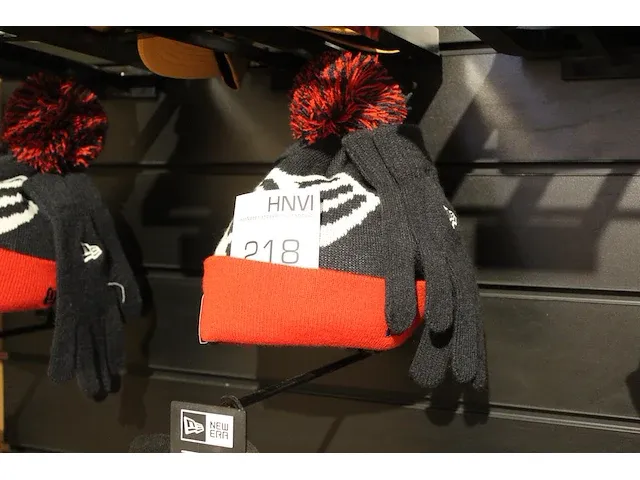 Kindermuts met handschoenen new era - afbeelding 1 van  2