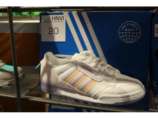 Kindersneaker adidas continental 80 stripes j maat 36 2/3 - afbeelding 1 van  2