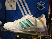 Kindersneaker adidas continental 80 stripes j maat 37 1/3 - afbeelding 2 van  2