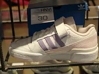 Kindersneaker adidas forum low j maat 35,5 - afbeelding 2 van  2