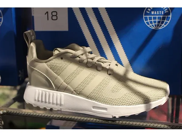 Kindersneaker adidas multix j maat 36 - afbeelding 1 van  3