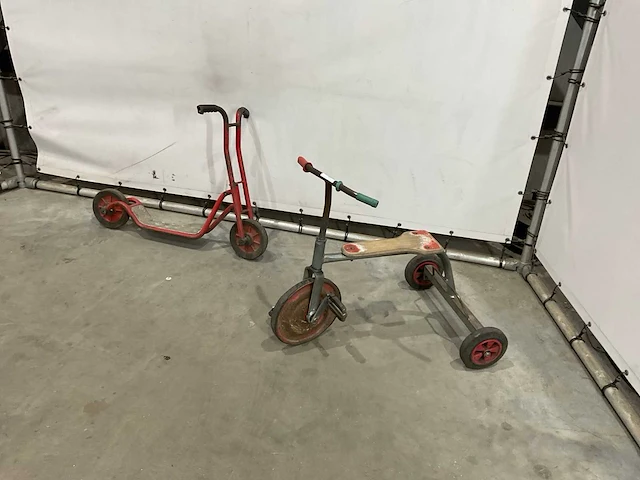 Kinderstep en driewieler - afbeelding 1 van  6