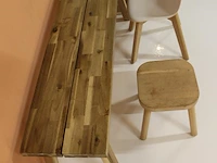 Kindertafel met stoeltje, krukje en houten kistje. afmeting 120 x 30 x 45 cm - afbeelding 2 van  2