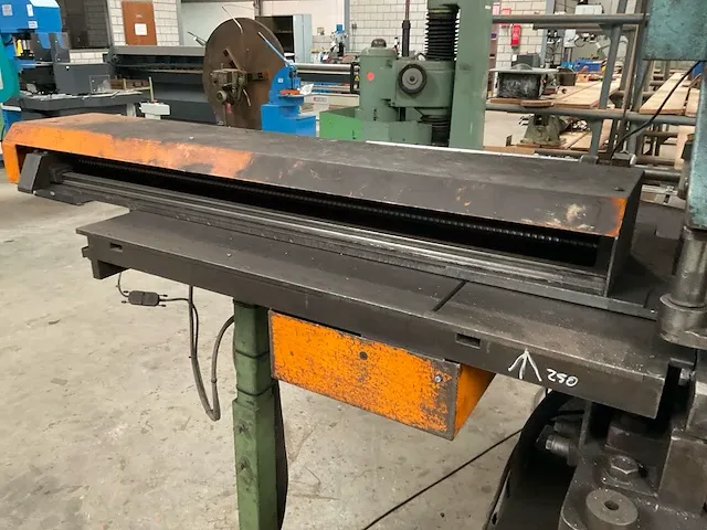 Kingsland 85xs pons- en knipmachine - afbeelding 5 van  10