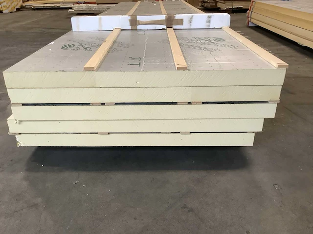 Kingspan tp10 72mm renovatieplaat 120x480cm (5x) - afbeelding 4 van  4
