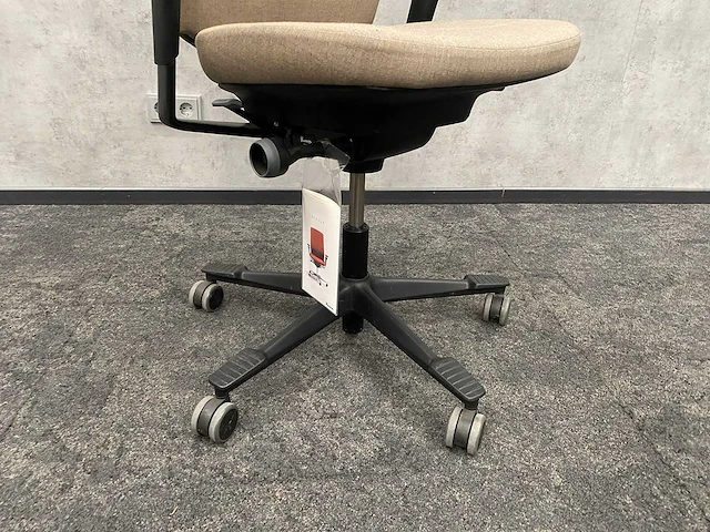 Kinnarps capella - ergonomische bureaustoel - afbeelding 7 van  13