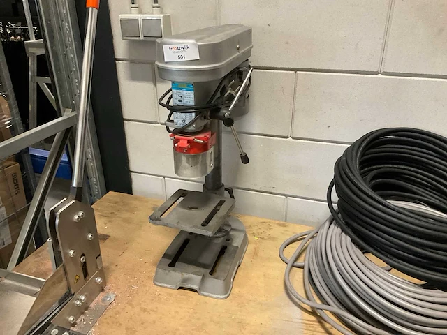 Kinzo 8e110 kolomboormachine - afbeelding 1 van  3