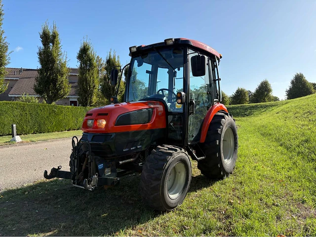 Kioti ex35 hst vierwielaangedreven landbouwtractor - afbeelding 1 van  31