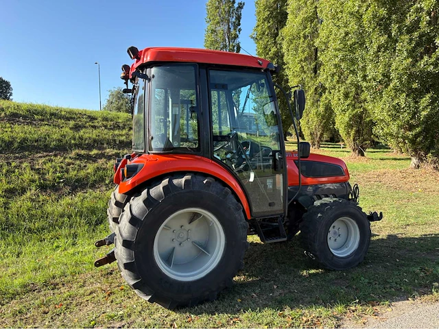 Kioti ex35 hst vierwielaangedreven landbouwtractor - afbeelding 14 van  31
