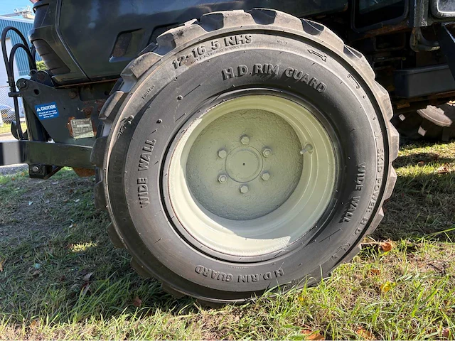 Kioti ex35 hst vierwielaangedreven landbouwtractor - afbeelding 23 van  31