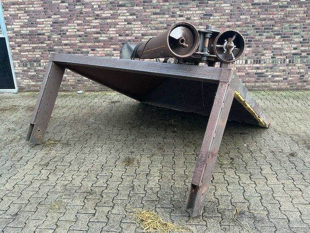 Kipper achterklep met vijzel - afbeelding 4 van  11