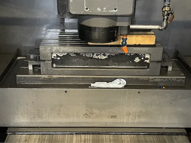 Kira kv-5mc cnc freesmachine - afbeelding 8 van  19