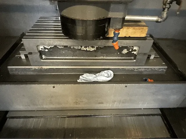 Kira kv-5mc cnc freesmachine - afbeelding 11 van  19