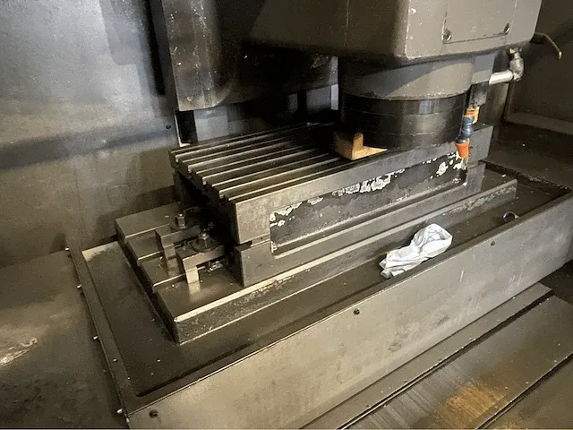 Kira kv-5mc cnc freesmachine - afbeelding 17 van  19