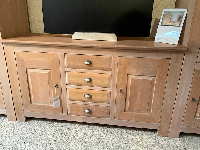Kiria eiken tv-dressoir - afbeelding 2 van  6