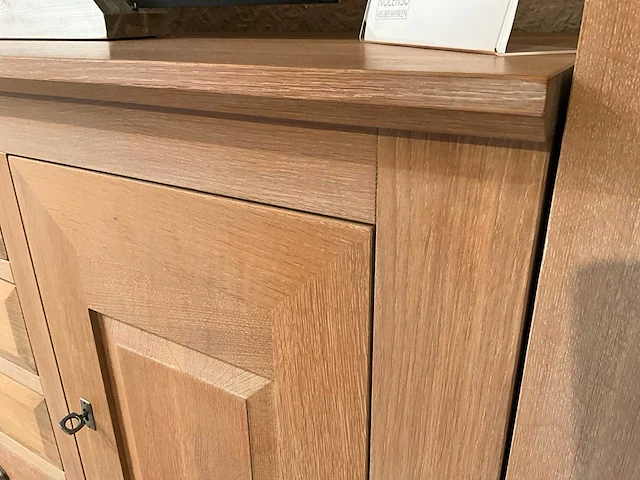 Kiria eiken tv-dressoir - afbeelding 3 van  6