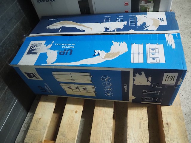 Kis - afbeelding 2 van  5