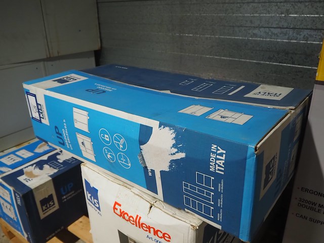 Kis - afbeelding 2 van  4