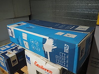 Kis - afbeelding 2 van  4