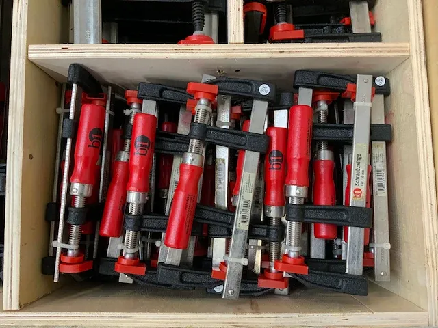 Kist met 197 lijmklemmen - afbeelding 3 van  10