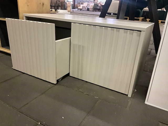 Kistbank - afbeelding 2 van  5