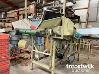 Kistenkantelkaar met transportband - afbeelding 10 van  16