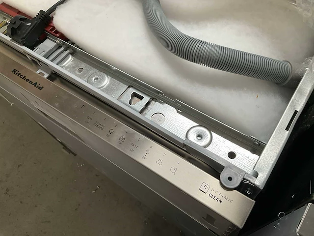Kitchenaid inbouw vaatwasser met dynamic clean - afbeelding 11 van  13