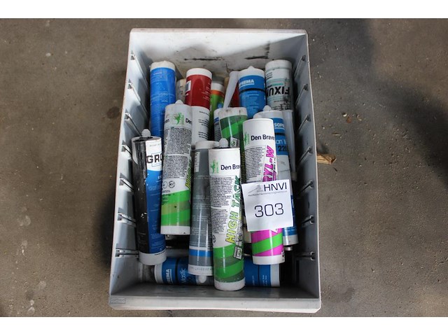 Kitten in kunststof box in diverse soorten en maten. - afbeelding 1 van  1