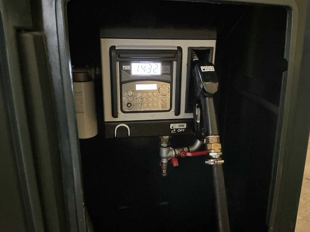 Kiwa 5500v diesel tank - afbeelding 11 van  12