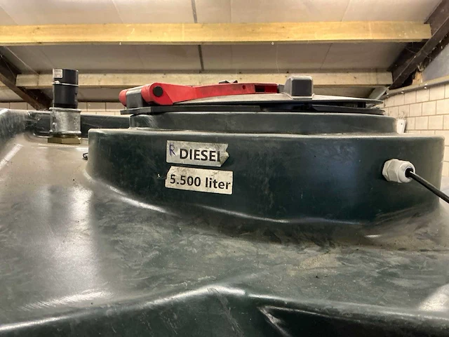 Kiwa 5500v diesel tank - afbeelding 12 van  12