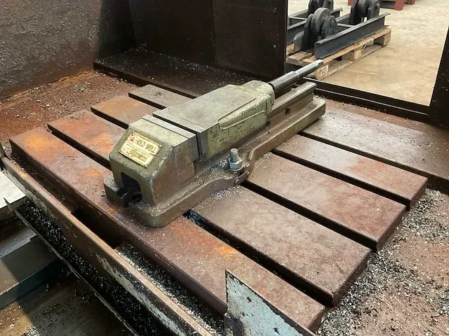 Kiwa excelcenter-4 verticale cnc-bewerkingscentrum - afbeelding 27 van  28