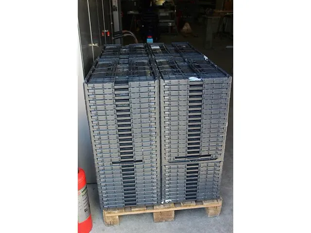Klapkratten met afmeting 60 x 40 x 17,6 cm. 112 stuks op pallet. - afbeelding 1 van  2