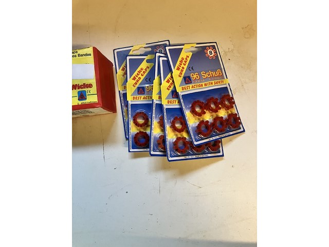 Klappertjes assorti 5 kaartjes en 4 pakken a 12 rol - afbeelding 5 van  5