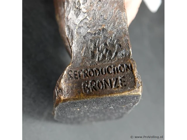 Klassiek bronzen beeldje - afbeelding 5 van  5