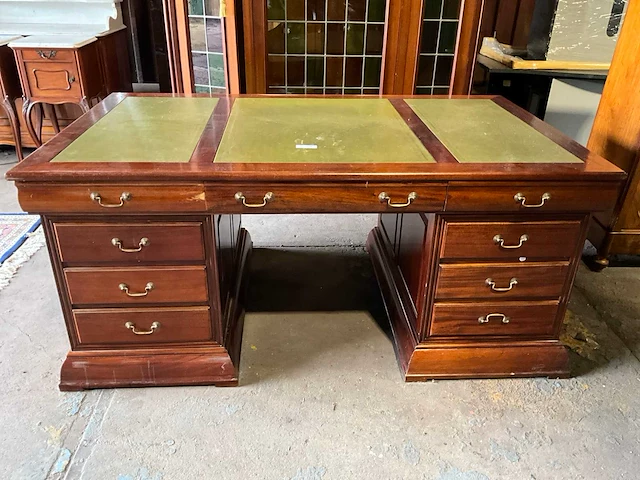 Klassiek engels bureau - afbeelding 2 van  6