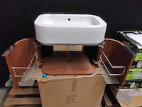 Klassiek klein badkamermeubel met spoelbak. - afbeelding 2 van  6