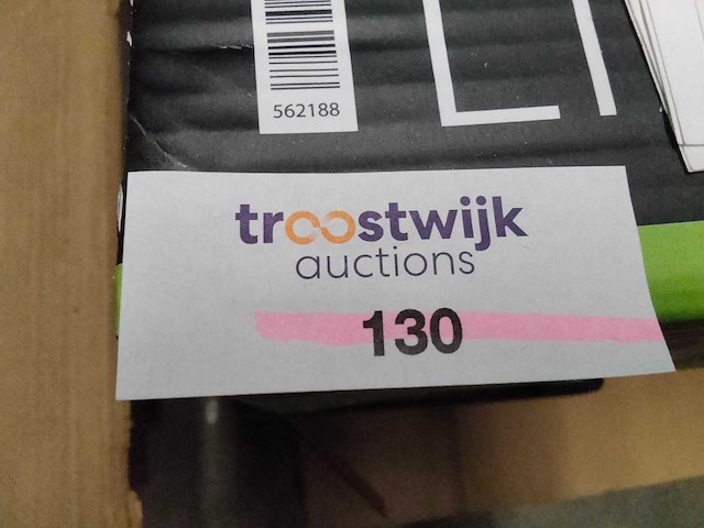 Klassiek klein badkamermeubel met spoelbak. - afbeelding 6 van  6