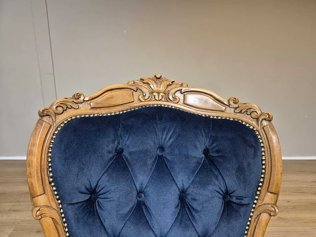 Klassieke - antieke - fauteuil - opnieuw bekleed - afbeelding 9 van  14