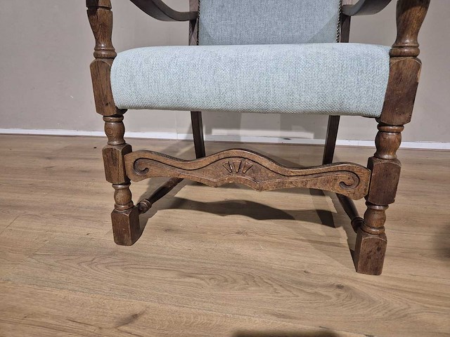 Klassieke - antieke - fauteuil - afbeelding 2 van  10