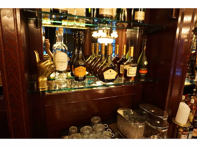 Klassieke achterwand bar inclusief spiegels - afbeelding 2 van  13
