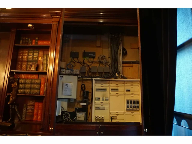Klassieke achterwand bruincafé - afbeelding 6 van  6