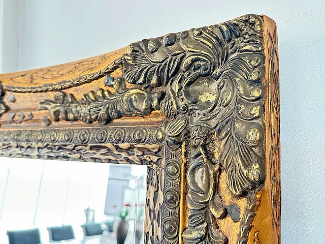 Klassieke facetgeslepen spiegel in houten lijst - afbeelding 2 van  4