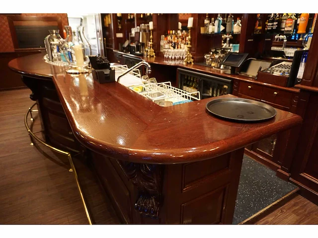 Klassieke horeca bar met messing voetsteun - afbeelding 4 van  12
