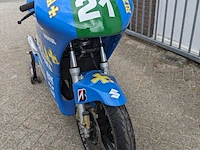 Klassieke racemotor suzuki, rg250 tyga, bouwjaar 1986 - afbeelding 12 van  24