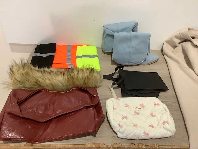 Kleding (10x) - afbeelding 2 van  4
