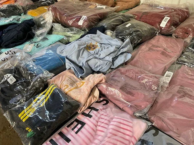 Kleding (500x) - afbeelding 1 van  25